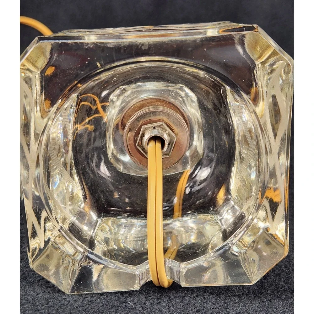Exquisite 1940s Crystal Stacked‎ Cube Diamond Etched Lamp Hurricane Shade